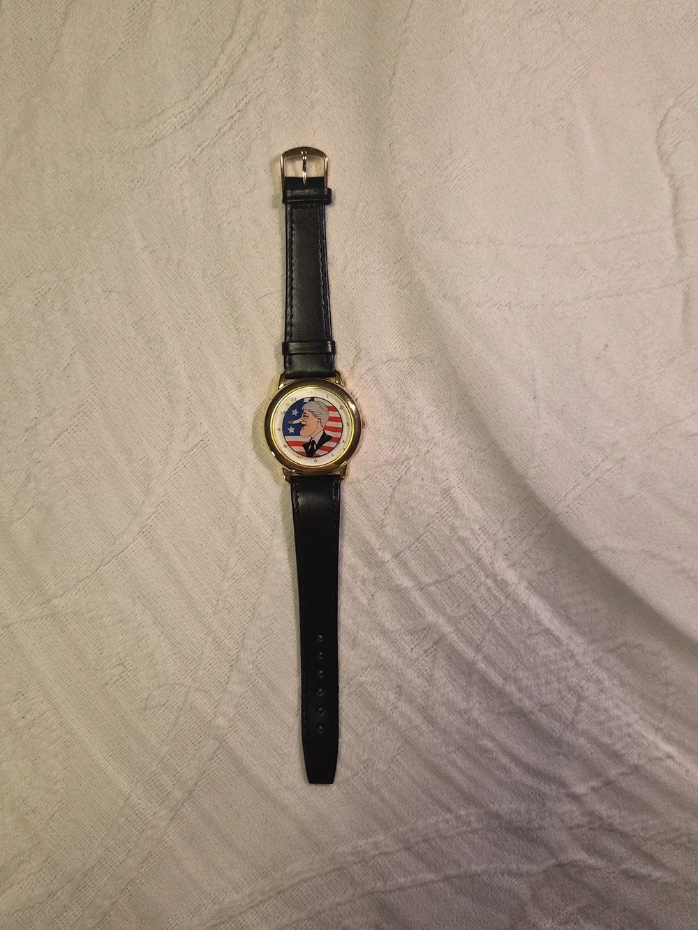 Vintage President Bill Clinton Watch Growing Nose Black Leather Band Gold Tone ✨